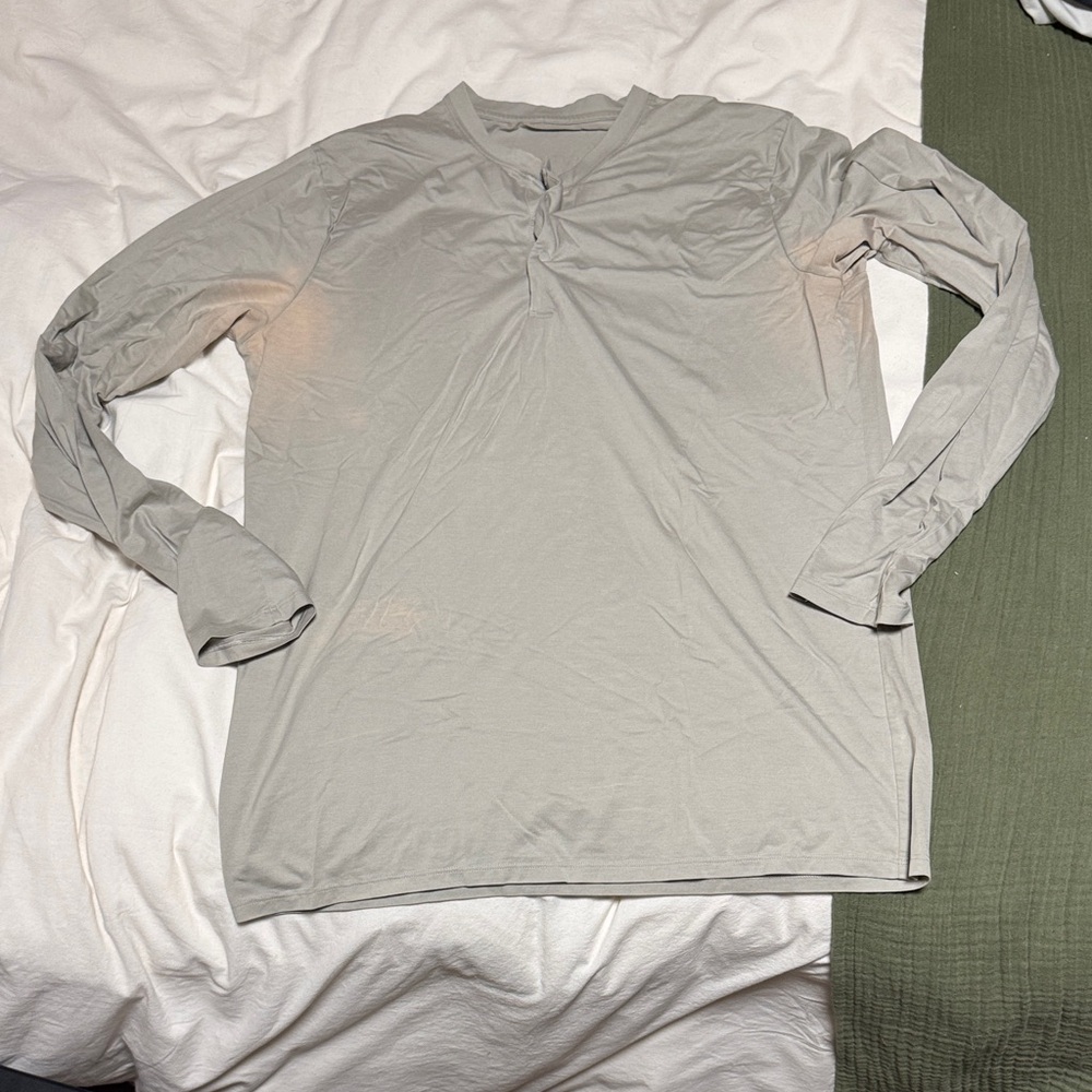 Lululemon Fundamental Henley STAINED SEE PHOTOS